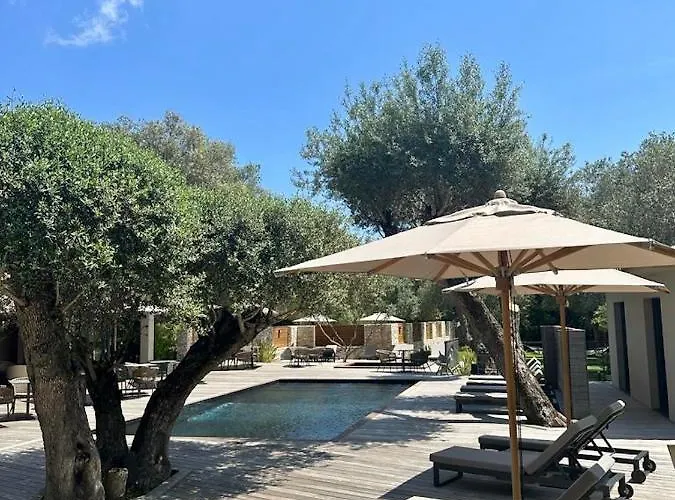 オテル エ トレ ステッレ ホテル 4*