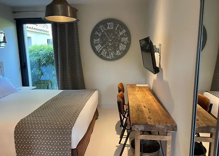 オテル エ トレ ステッレ 4*