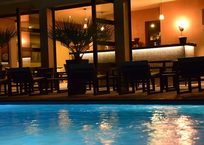 オテル エ トレ ステッレ 4* ボニファシオ