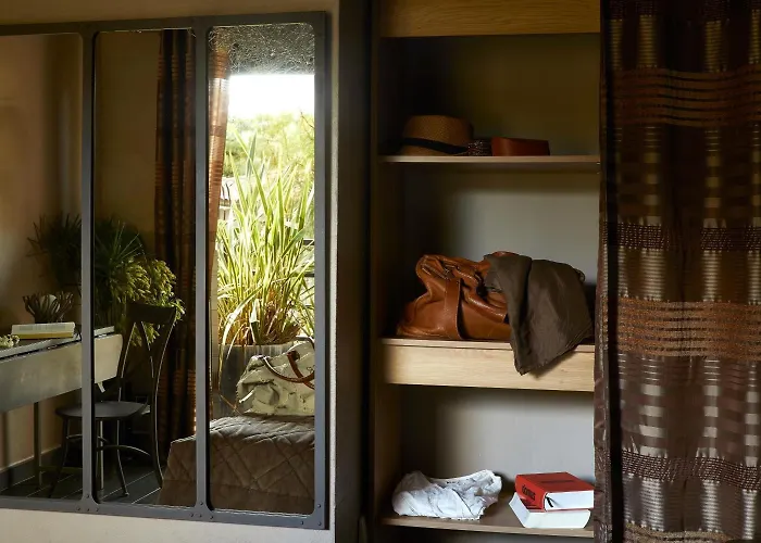 オテル エ トレ ステッレ ボニファシオ