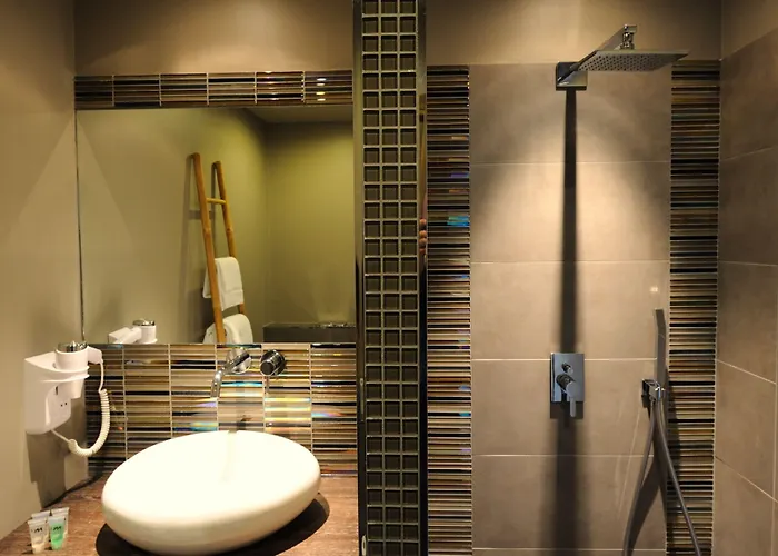 オテル エ トレ ステッレ ボニファシオ