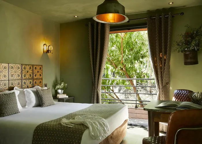 オテル エ トレ ステッレ