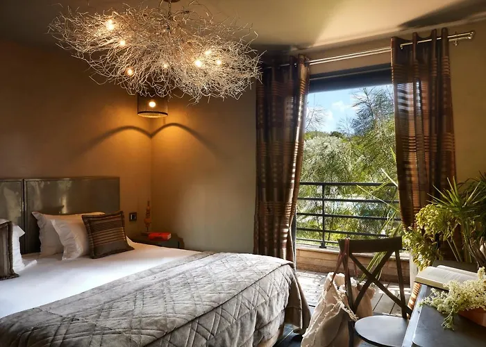 オテル エ トレ ステッレ 4* ボニファシオ